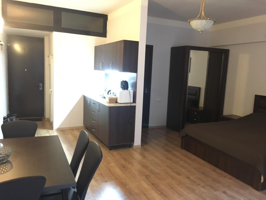 Solo Lucky Apartamento Tbilisi Exterior foto